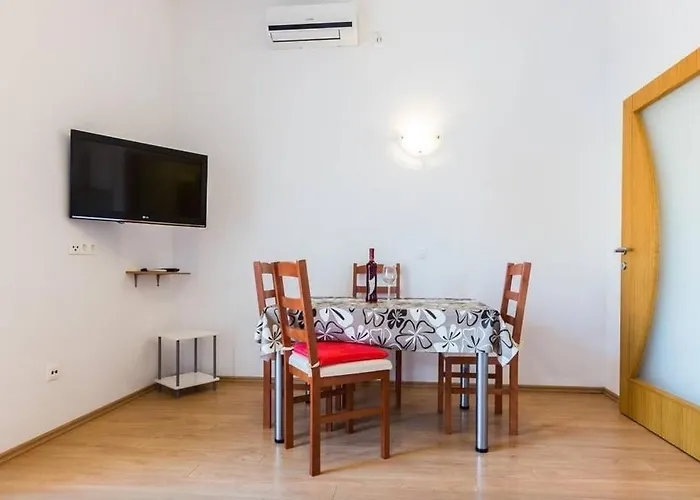 With A Parking Space - 11522