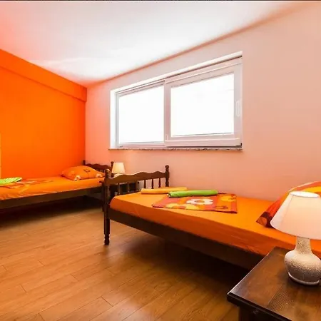 Apartament With A Parking Space - 11522 Zadar