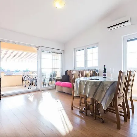 Apartament With A Parking Space - 11522