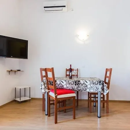 With A Parking Space - 11522