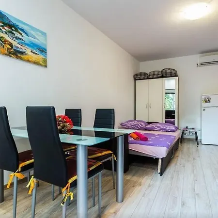 With A Parking Space - 11522 Apartman Zára