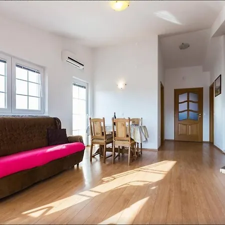 With A Parking Space - 11522 Apartman Zára