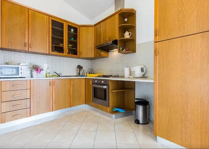 With A Parking Space - 11522 *